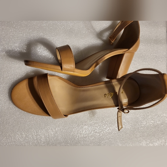 Ankis heels - Picture 2 of 4